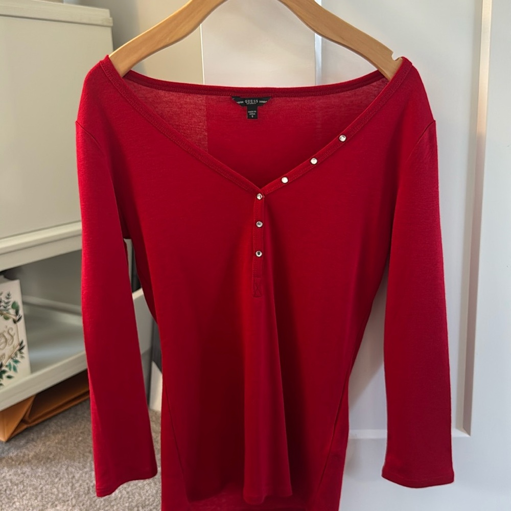 Guess Red Rhinestone Henley 3/4 Sleeve NWOT Casual Tshirt